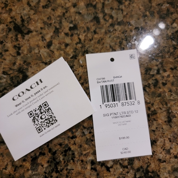 Coach Studio 12 Signature Canvas - Picture 15 of 16